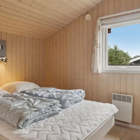 Galin - 210m To The Fjord By Interhome Feriehus