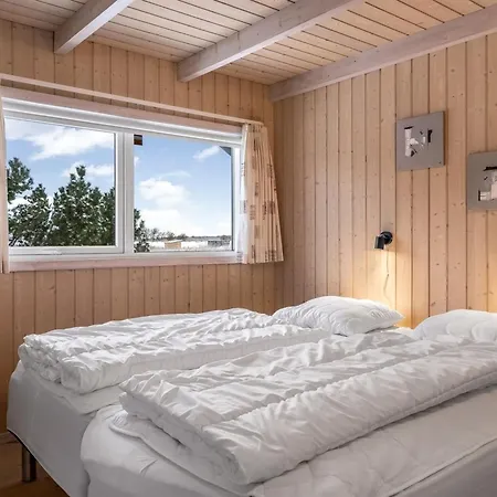 Galin - 210m To The Fjord By Interhome