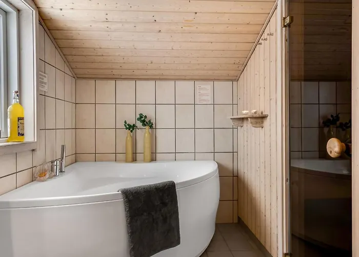 Galin - 210m To The Fjord By Interhome * Storvorde