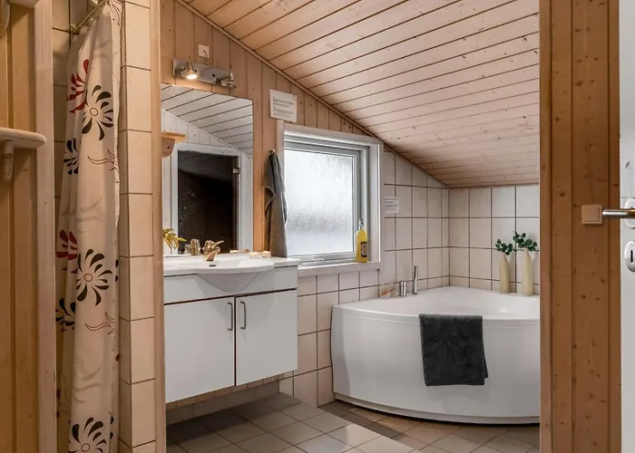 Galin - 210m To The Fjord By Interhome